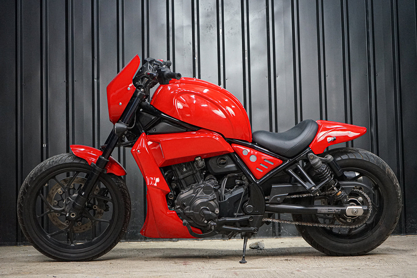 SIDE FRAME FAIRING COVER ENGINE GUARD V.1 RED FOR HONDA REBEL CMX 1100 2021-2025