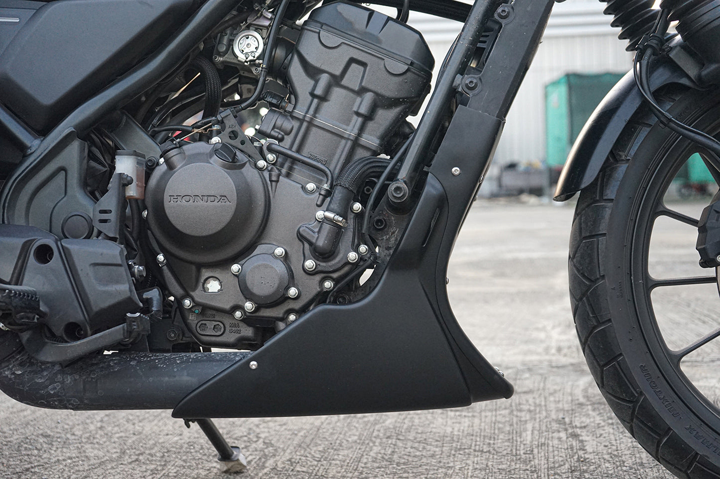 BLACK UNDER FAIRING COVER BELLY PAN ENGINE FOR HONDA SCL CL 300  2023 - 2025