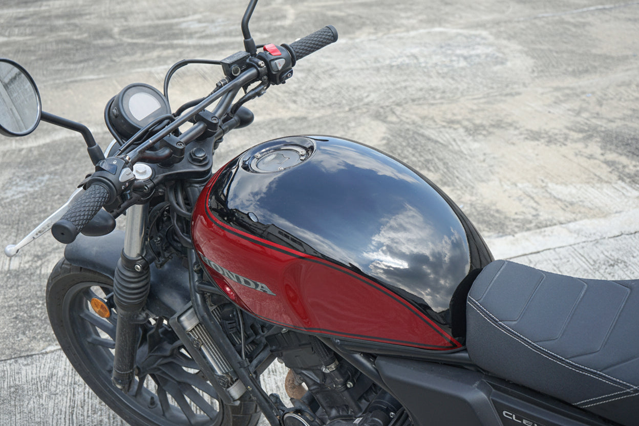 COVER FUEL OIL TANK BLACK/RED V.15 FIT FOR HONDA SCL CL 300 500 2023-2025