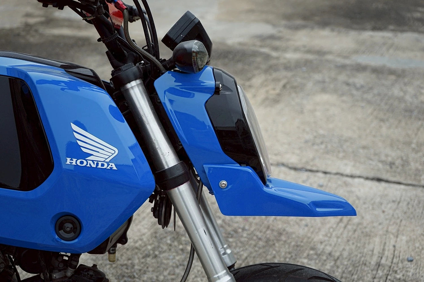 ホンダ グロム125 2025-2026用 モタードフロントフェンダー フェアリングガードカバー ブラック