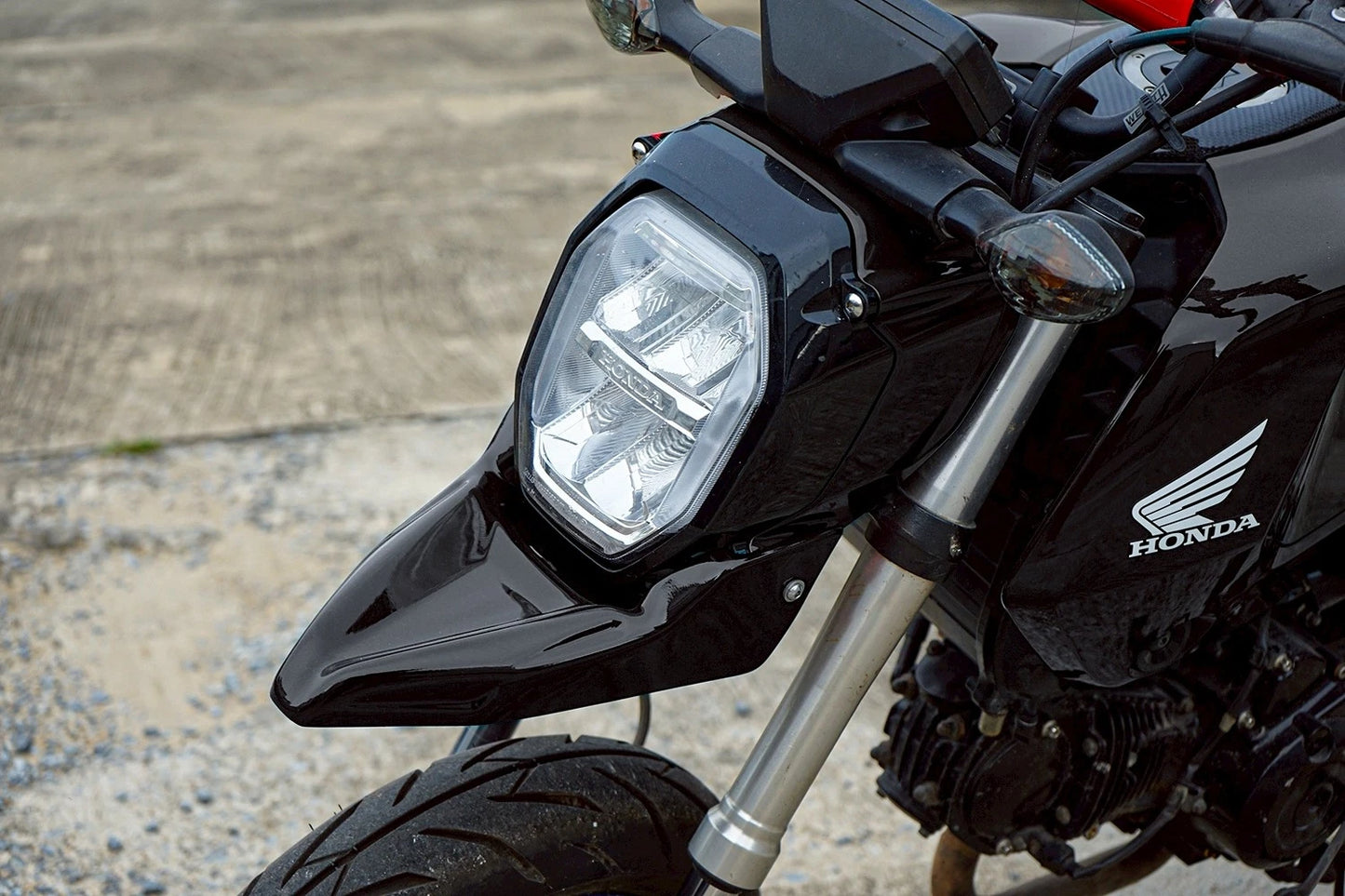 ホンダ グロム125 2025-2026用 モタードフロントフェンダー フェアリングガードカバー ブラック
