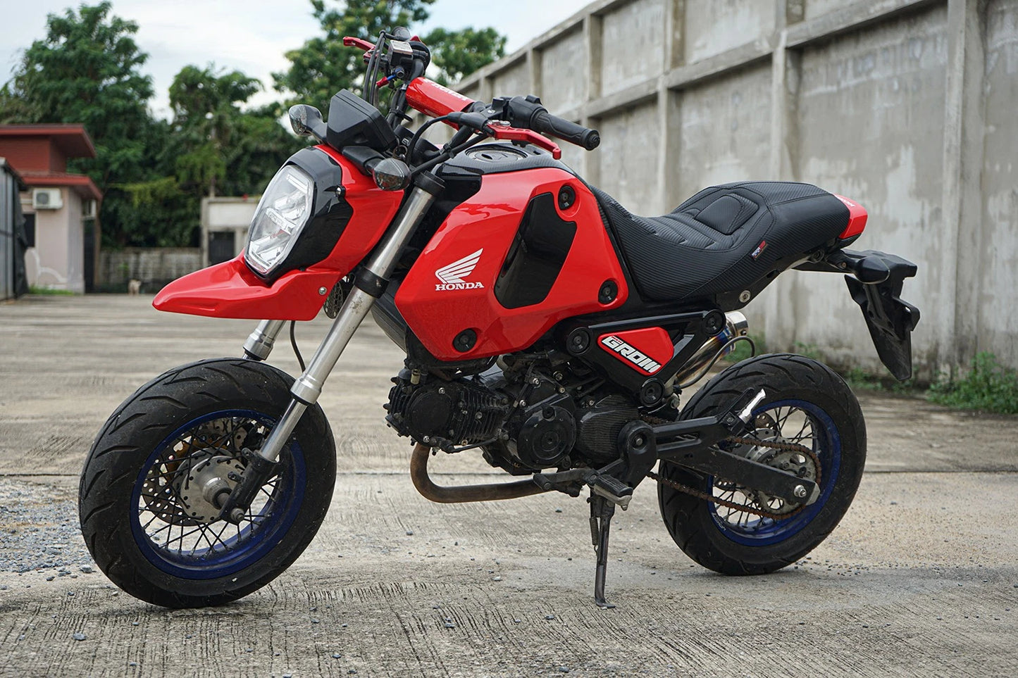 ホンダ グロム125 2025-2026用 モタードフロントフェンダー フェアリングガードカバー ブラック