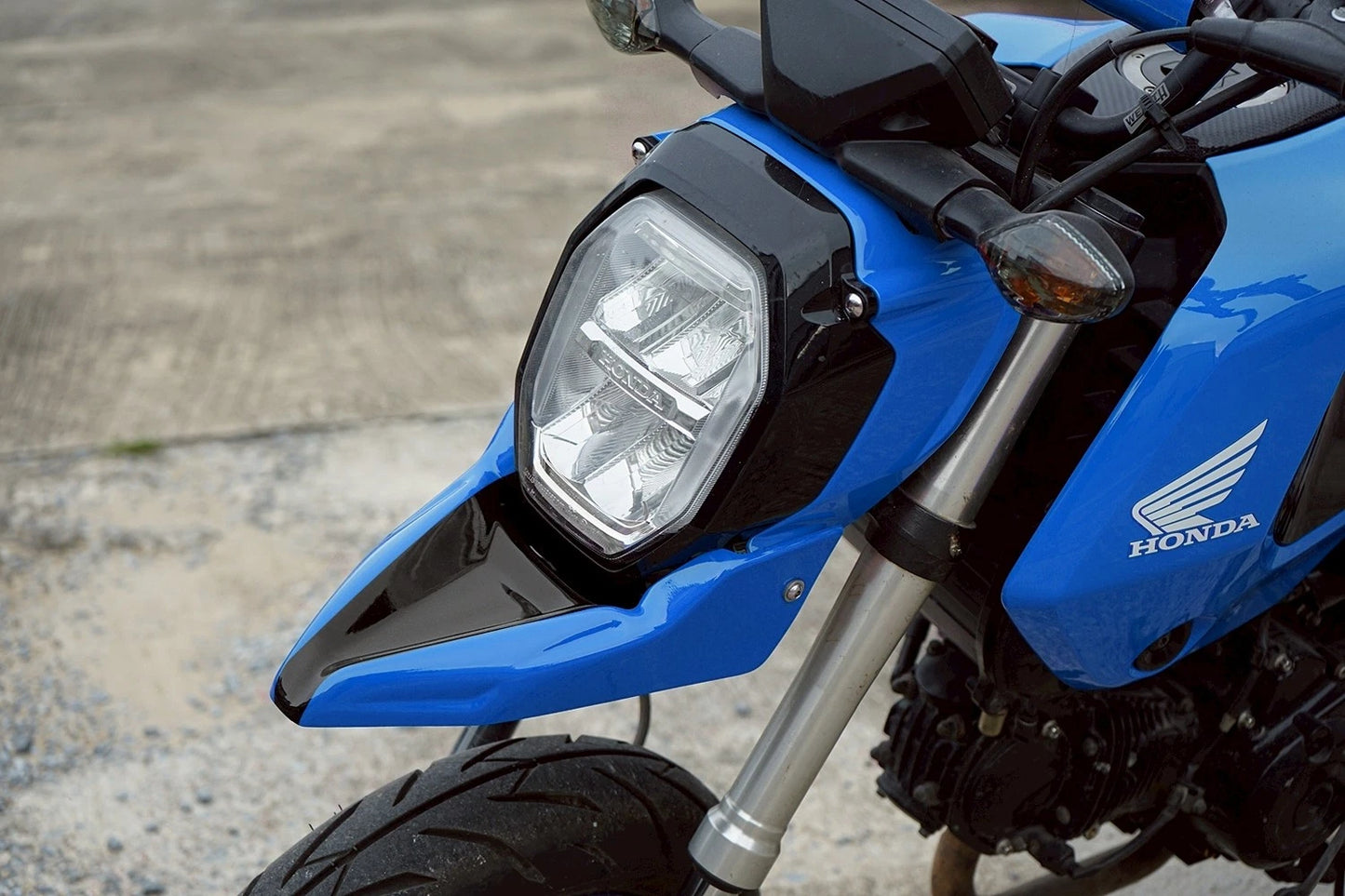 ホンダ グロム125 2025-2026用 モタードフロントフェンダー フェアリングガードカバー ブラック